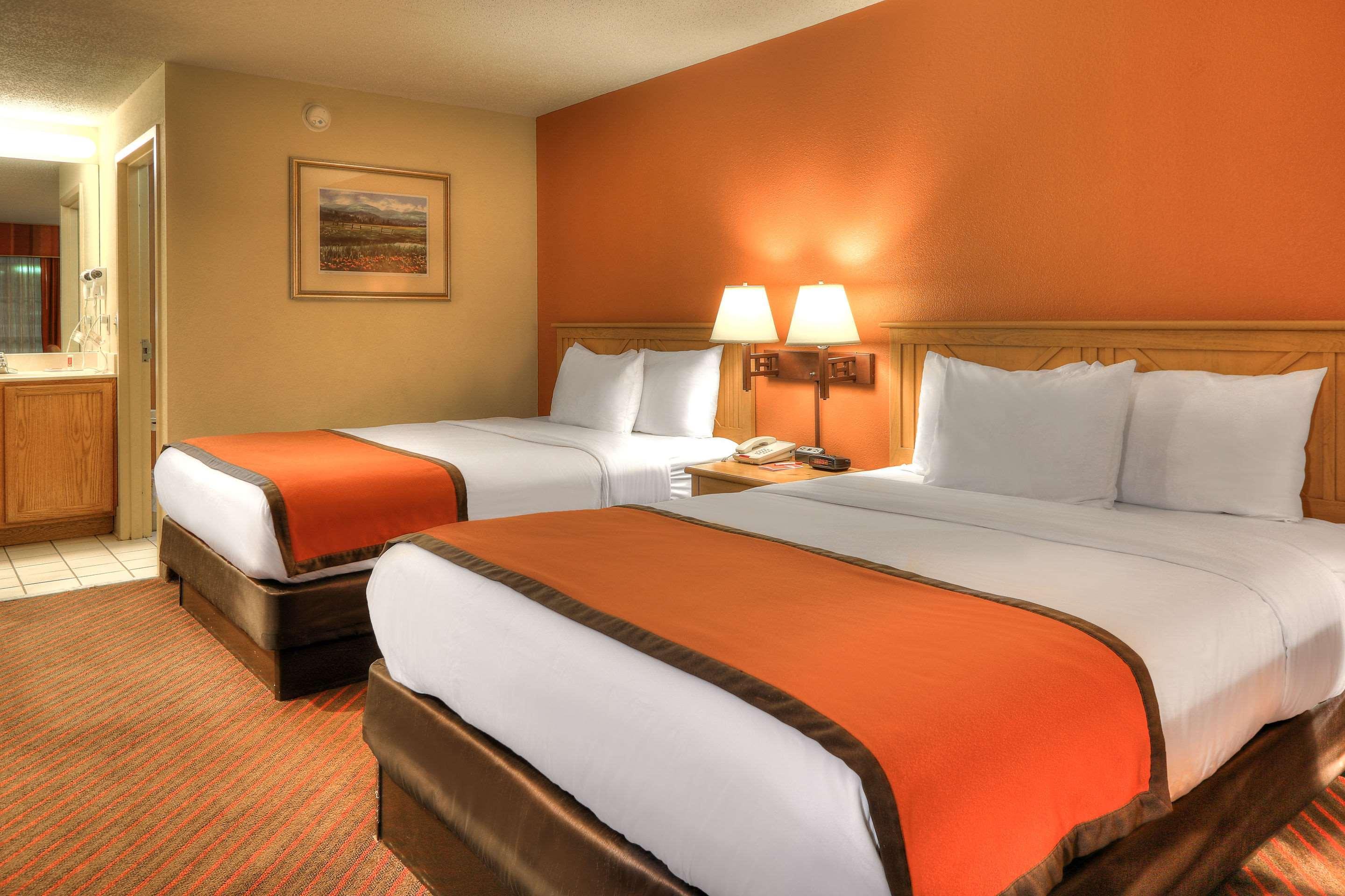 Econo Lodge Pigeon Forge Riverside Buitenkant foto